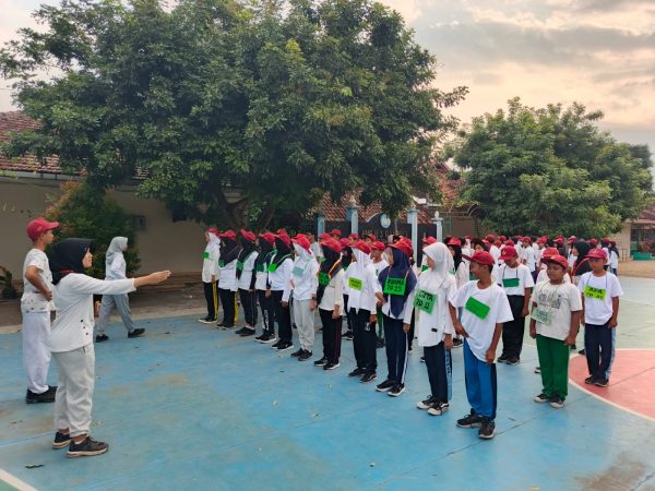 Penanaman Karakter Melalui Orientasi Dasar Baris Berbaris