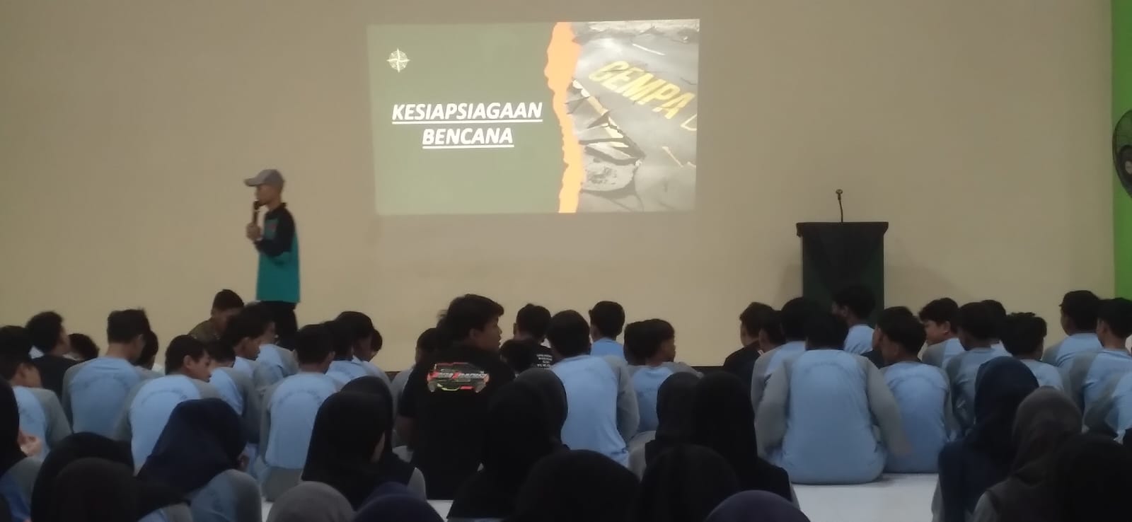 Nurash Goes to School: Membangun Sekolah Tangguh Melalui Pelatihan Mitigasi Bencana Gempa