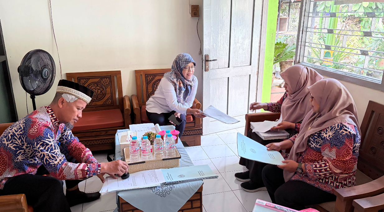 Monitoring UKS BPMP DIY: SMP Negeri 3 Gamping Raih Apresiasi dalam Pengelolaan Data dan Kebersihan