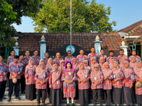 Empat Dekade Mengabdi, Ibu Fanny Pardede Resmi Purna Tugas: "Apa yang Kita Tabur, Itulah yang Akan Kita Tuai"